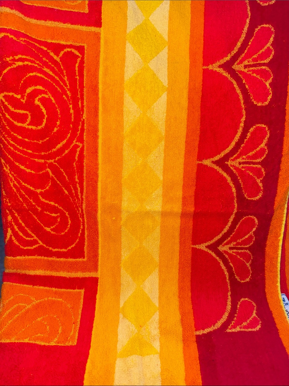 VINTAGE 70’s MOOD BRAZILIAN brand Vibrant Red & Orange Patterned Beach Towel 🪸
